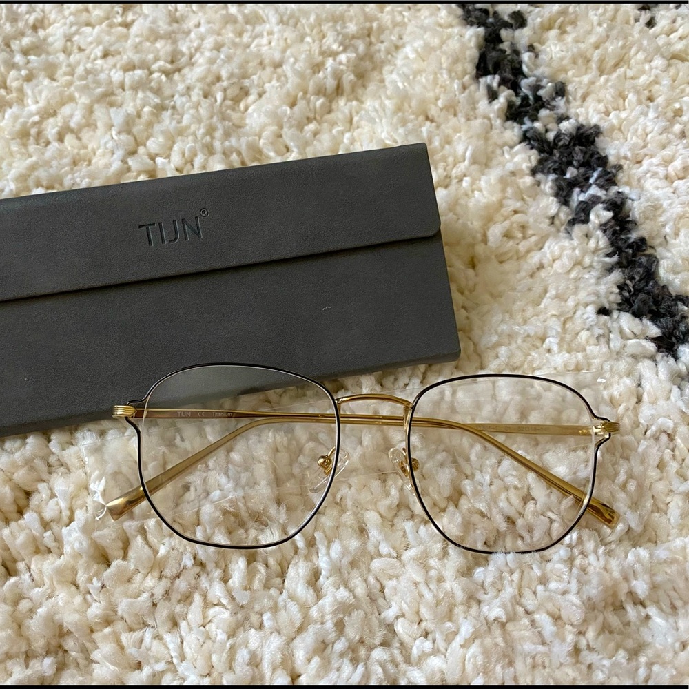 TIJN Tinka Eyeglasses in Black Glasses